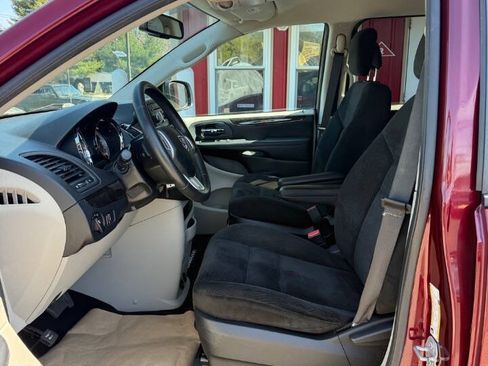 Used 2017 Dodge Grand Caravan SE w/ Power Window Group FWD image 5