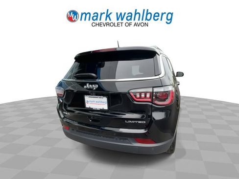 Used 2024 Jeep Compass Limited w/ Sun and Sound Group AWD/4WD image 7