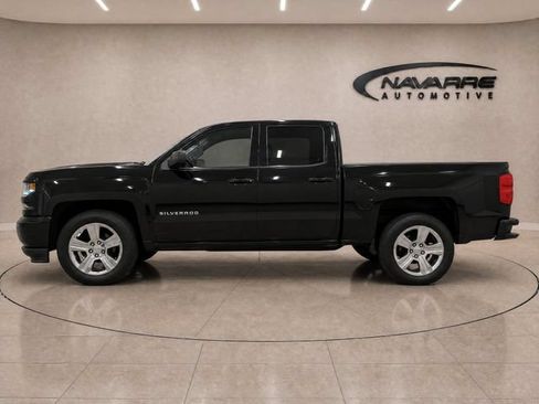 Used 2018 Chevrolet Silverado 1500 Custom w/ Custom Convenience Package RWD image 5