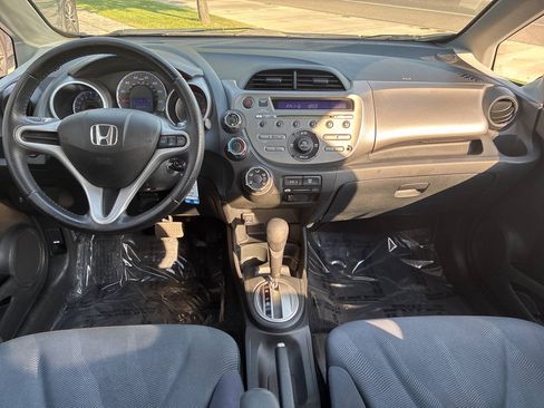 Used 2011 Honda Fit Sport image 9