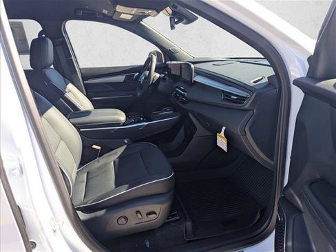 New 2026 Buick Enclave Preferred w/ LPO, Floor Liner Package image 20