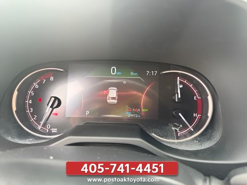 Used 2025 Toyota RAV4 XLE FWD image 17