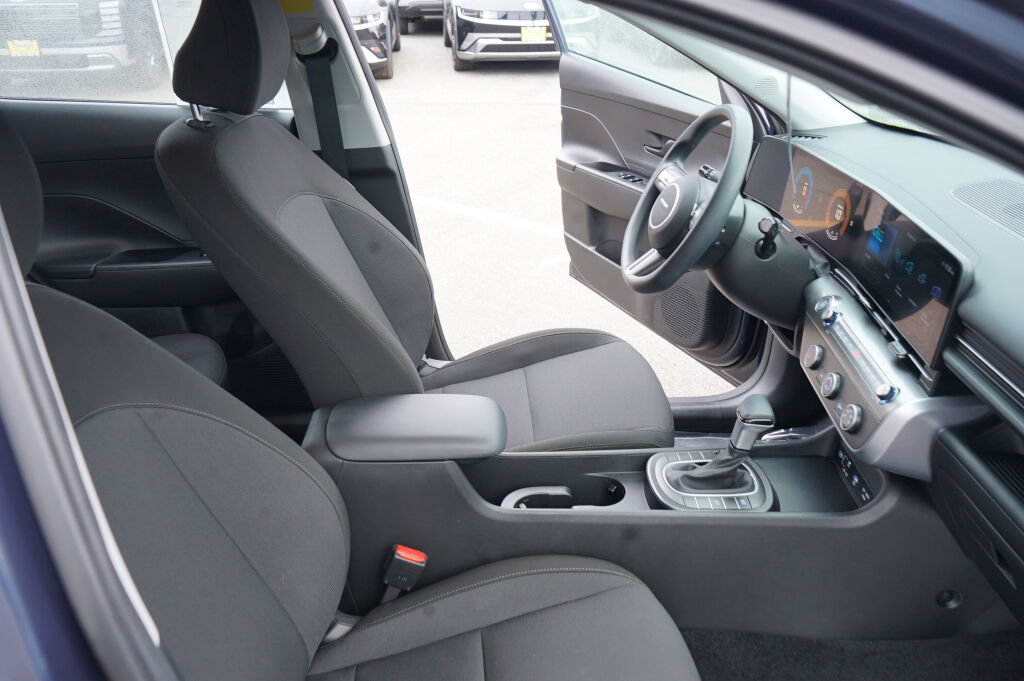 Certified 2026 Hyundai Kona SE FWD image 20