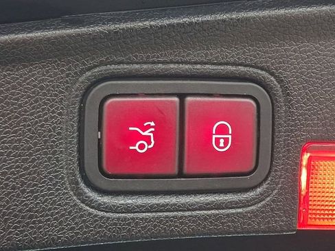 Used 2017 Mercedes-Benz C 63 AMG S image 31