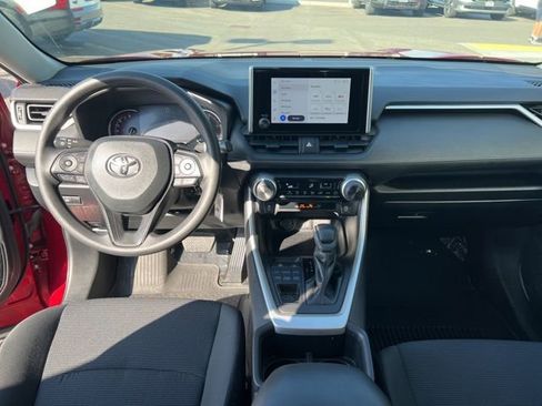 Used 2023 Toyota RAV4 LE image 9