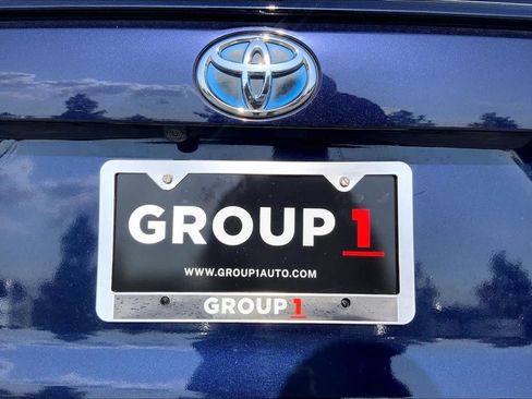 Certified 2021 Toyota RAV4 XLE w/ Convenience Package AWD/4WD image 10