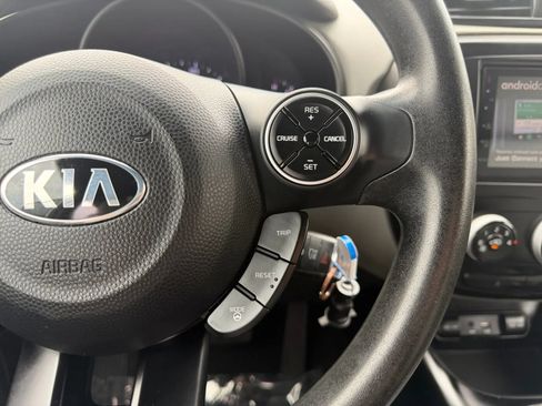 Used 2016 Kia Soul FWD image 21