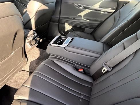 Used 2025 Genesis G80 2.5T image 27