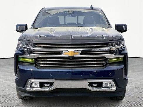 Used 2019 Chevrolet Silverado 1500 High Country w/ High Country Premium Package image 2
