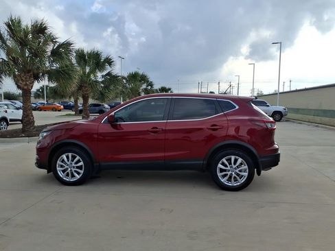 Used 2022 Nissan Rogue Sport S FWD image 2