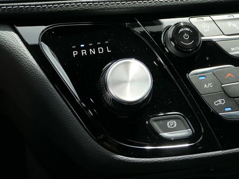 New 2026 Chrysler Pacifica Select image 18