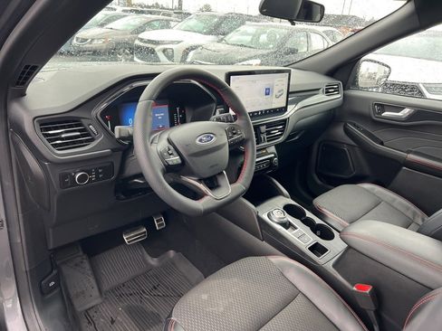 Used 2023 Ford Escape ST-Line w/ Tech Pack #1 image 9