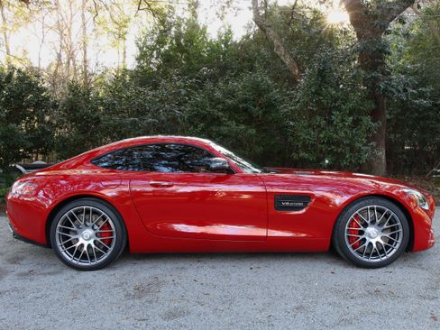Used 2018 Mercedes-Benz AMG GT S image 12