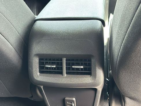 Certified 2023 Chevrolet Equinox LT FWD image 23