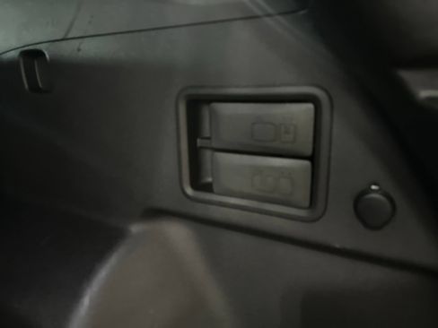 Used 2023 Chevrolet Equinox RS w/ RS Leather Package AWD/4WD image 27