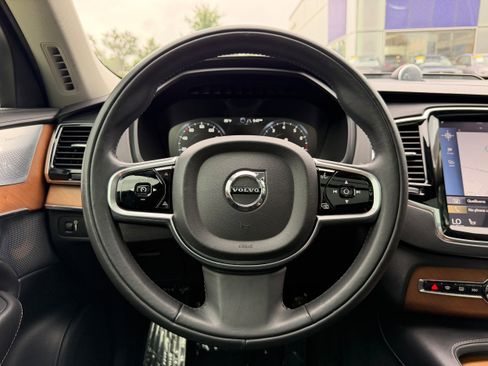 Used 2016 Volvo XC90 T6 Inscription w/ Protection Package Plus AWD/4WD image 17
