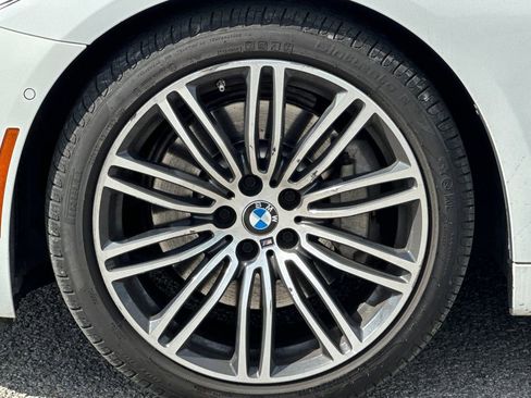 Used 2018 BMW 540i w/ M Sport Package image 32