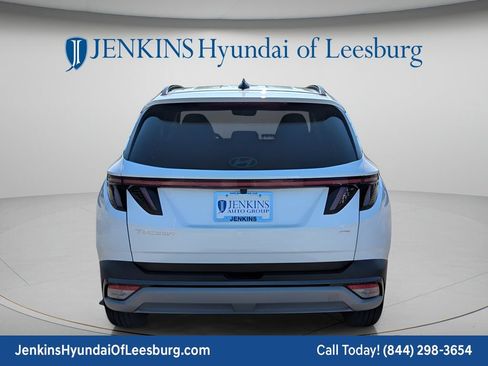 Certified 2025 Hyundai Tucson SEL AWD/4WD image 5