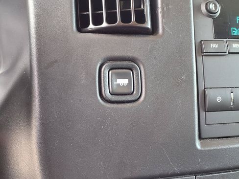 Used 2025 Chevrolet Express 3500 LT w/ LT Preferred Equipment Group RWD image 19