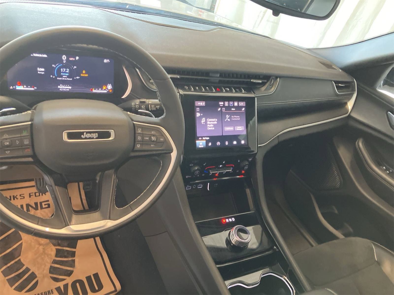 Used 2023 Jeep Grand Cherokee L Laredo AWD/4WD image 5