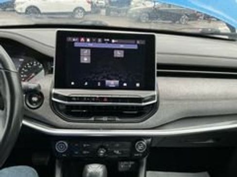 Used 2022 Jeep Compass Latitude image 13