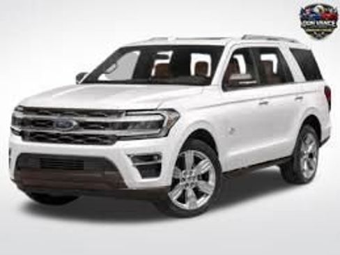 Used 2024 Ford Expedition Max XLT AWD/4WD image 3