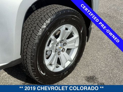 Used 2019 Chevrolet Colorado LT w/ LT Convenience Package image 12