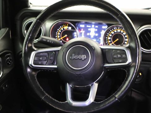 Used 2020 Jeep Wrangler Unlimited Sahara AWD/4WD image 15