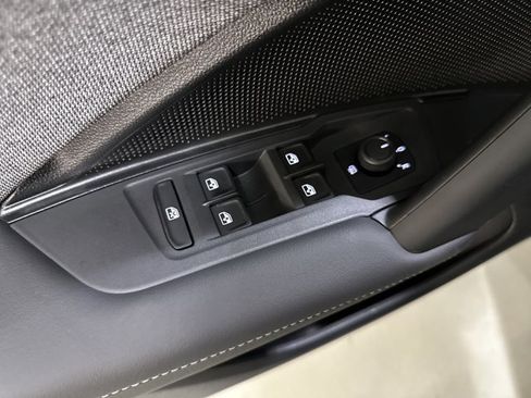 New 2025 Volkswagen Tiguan S image 18