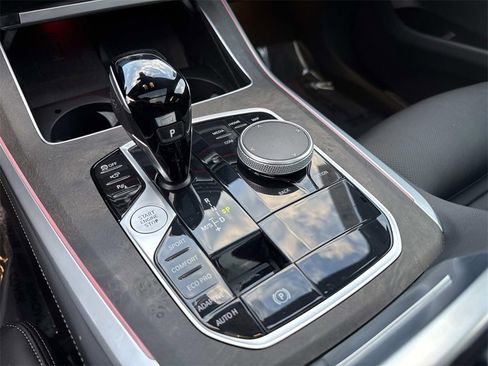 Used 2023 BMW X5 sDrive40i w/ M Sport Package image 17