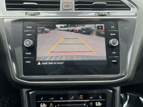 Used 2023 Volkswagen Tiguan SE R-Line AWD/4WD image 19