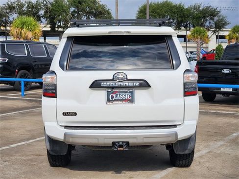 Used 2021 Toyota 4Runner TRD Off-Road Premium image 6