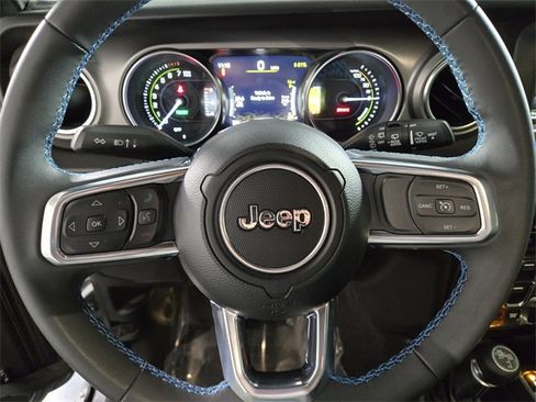 Used 2023 Jeep Wrangler Unlimited Rubicon 4xe image 30