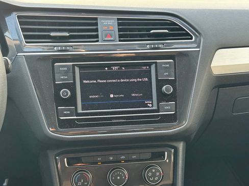 Used 2020 Volkswagen Tiguan S FWD image 19