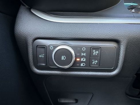 Used 2022 Ford Explorer XLT w/ Equipment Group 202A image 20