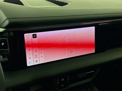 New 2025 Porsche Macan Electric image 18