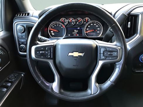 Used 2021 Chevrolet Silverado 1500 LT AWD/4WD image 17