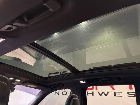 Used 2017 Volvo XC90 T5 R-Design FWD image 26