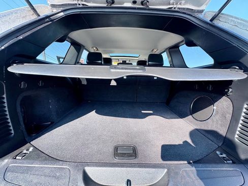 Used 2011 Jeep Grand Cherokee Laredo image 31