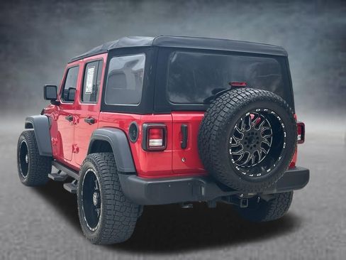 Used 2018 Jeep Wrangler Unlimited Sport AWD/4WD image 3