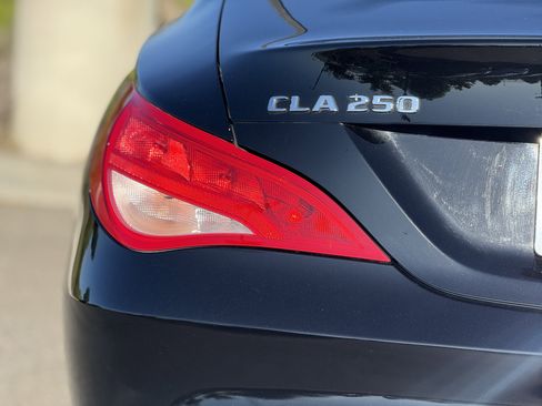 Used 2019 Mercedes-Benz CLA 250 image 11