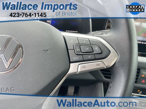 Certified 2025 Volkswagen Jetta SE image 16