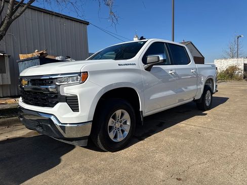 Used 2025 Chevrolet Silverado 1500 LT image 5