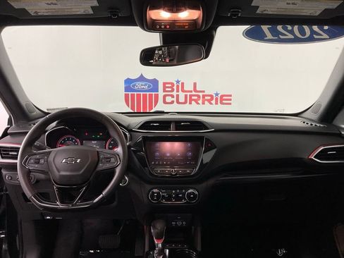 Used 2021 Chevrolet TrailBlazer RS w/ Sun and Liftgate Package FWD image 18