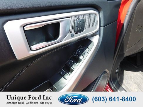 Used 2021 Ford Explorer Limited w/ Equipment Group 301A AWD/4WD image 12