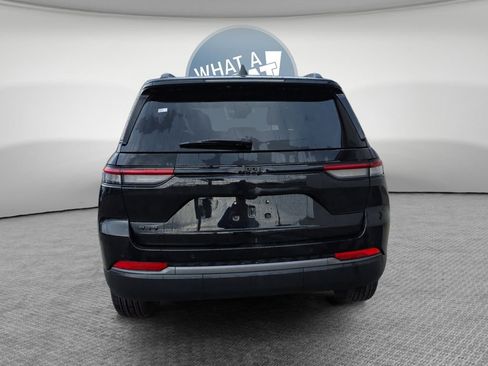 New 2026 Jeep Grand Cherokee Altitude AWD/4WD image 5