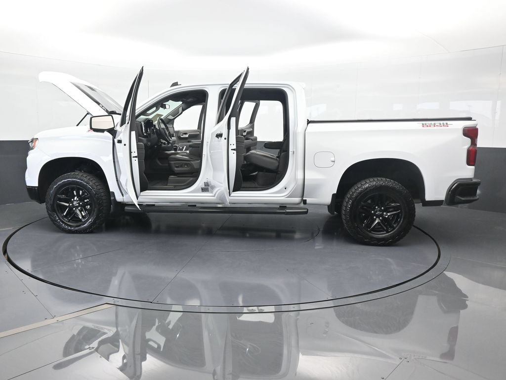 Used 2024 Chevrolet Silverado 1500 LT Trail Boss w/ LT Trail Boss Premium Package AWD/4WD image 84