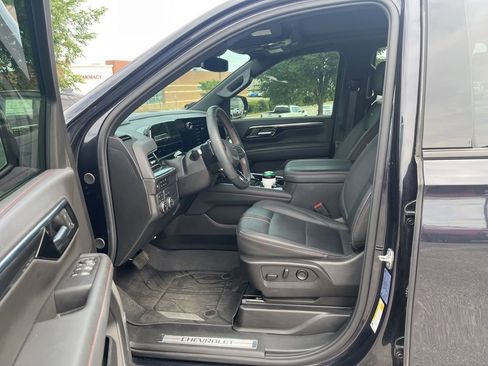 Used 2025 Chevrolet Tahoe RST w/ Comfort Package AWD/4WD image 6