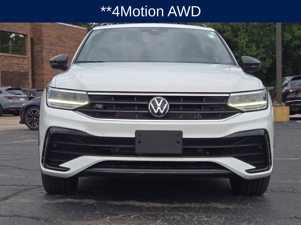 Used 2024 Volkswagen Tiguan SE R-Line w/ MDO Package, Two-Row AWD/4WD image 5