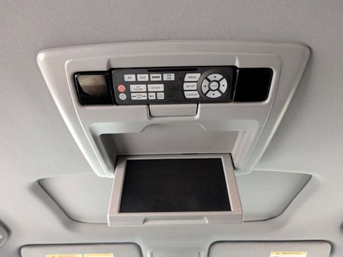 Used 2017 Honda Pilot Elite image 20